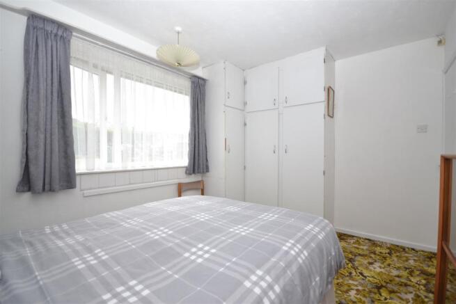 17barlaneBED2VIEW2.JPG