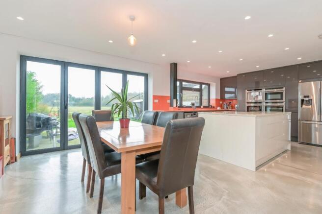 Kitchen/Dining Room