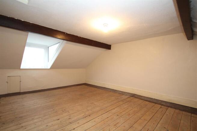 bedroom 5.JPG