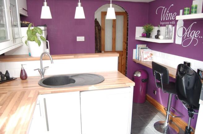 Photo 10