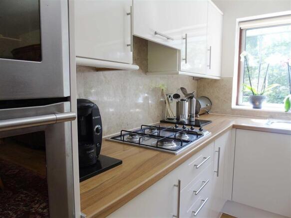 Kitchen/ Dining Room