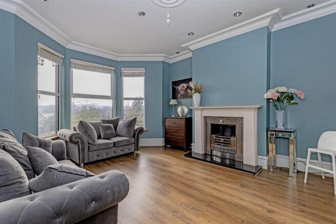 Impressive Reception Room