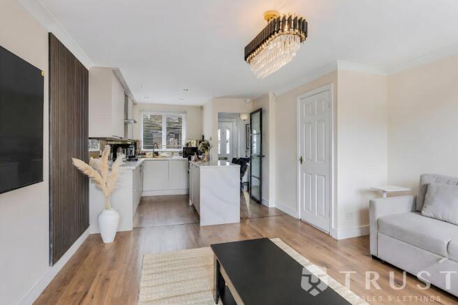 2 bed Semi-Detached for sale Image 9