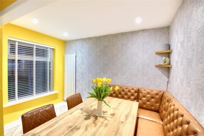 4 bed Detached for sale Image 6