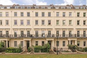 Flat 4, 28 Ashgrove House, Lindsay Square, London SW1V 2HW