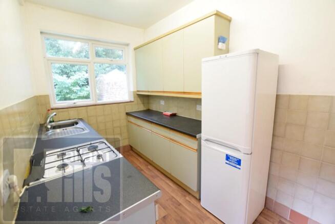 3 bed Terraced to rent Image 5