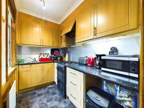 3 bed Terraced for sale Image 4