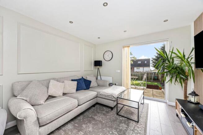 28 Steyning Avenue DINING TO GARDEN.jpeg