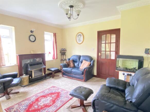 Extended L-Shaped Sitting Room