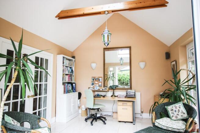 Sun room / Study