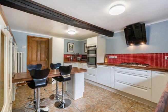 3 bed Semi-Detached for sale Image 9