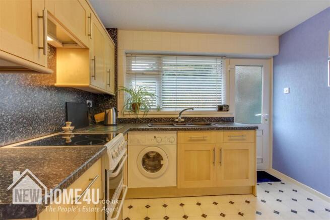 KITCHEN: