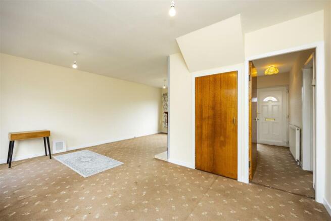 33_BUCHANAN_DRIVE_LENZIE_009.JPG