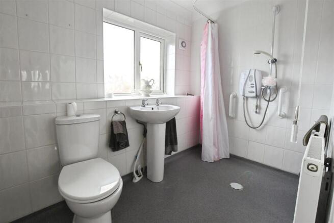 3 bed Detached for sale Image 4