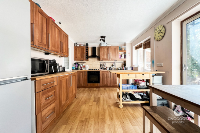 Starlings Drive, Tilehurst, RG31 photo 3