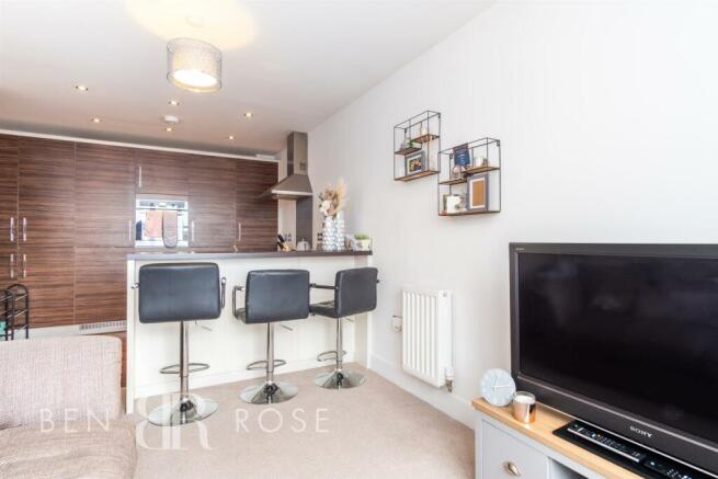 Lounge/Kitchen