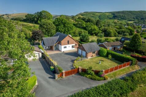 Maes Y Gynesh, Garth Road, Machynlleth, Powys, SY20 8HQ