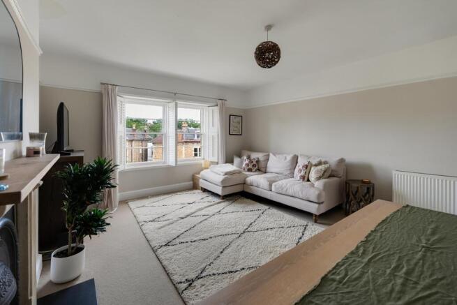 Living room ()