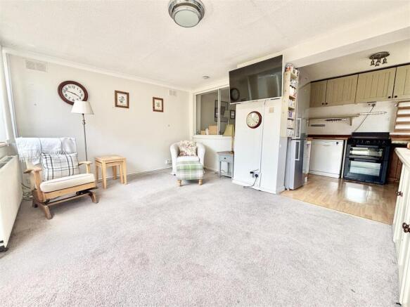 3 bed Semi-Detached for sale Image 7