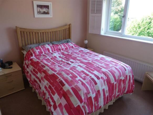 BEDROOM 2