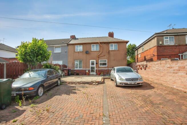 3 bed Semi-Detached for sale Image 2
