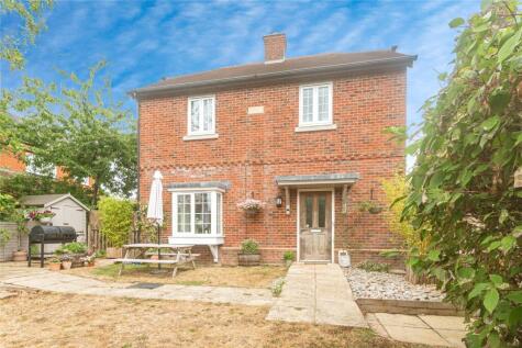 Blackthorn Close, Baughurst, Tadley, Hampshire, RG26