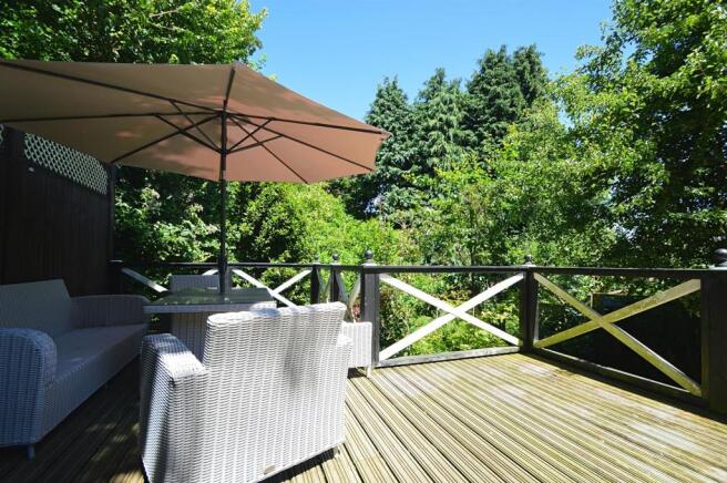 Decking1.jpg