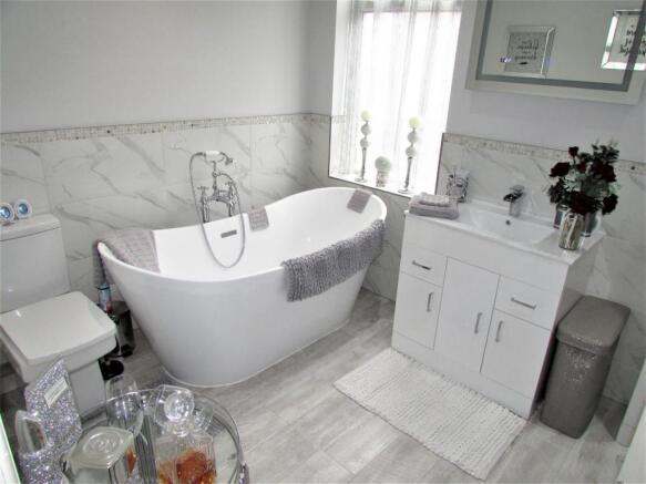 RupertSt14bath.JPG