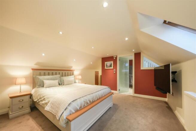 BEDROOM SUITE