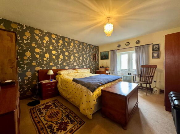 4 bed Farm House for sale Image 11