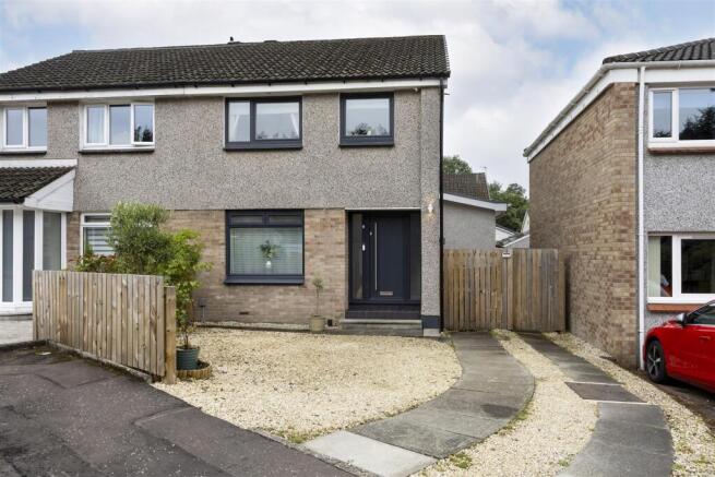 01-3_CORRIE_PLACE_LENZIE_001.jpg