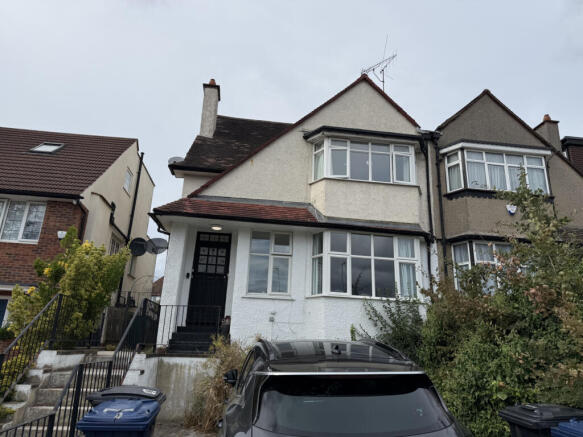 2 bed flat to rent The Vale, Golders Green, Londo