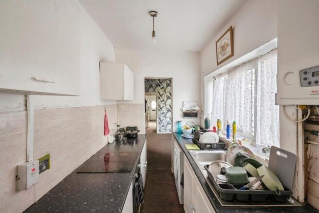 3 bed Terraced for sale Image 8