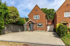 32, Stewart Close, Abbots Langley WD5 0LU