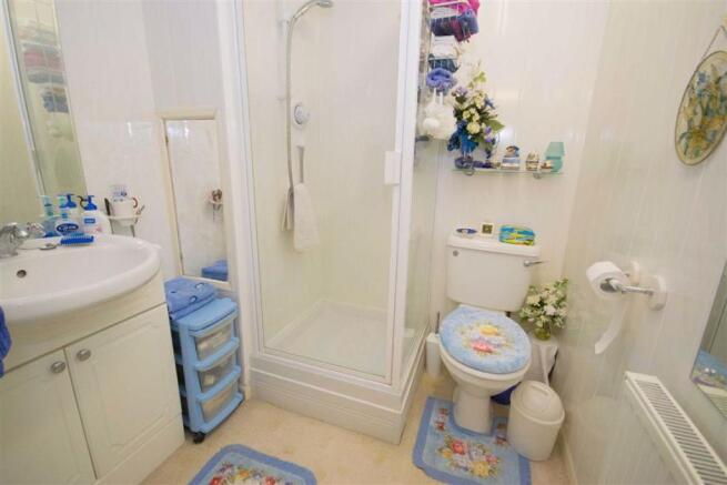EN SUITE