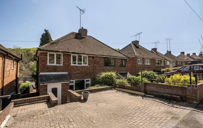 3-bed semi-detached on Kentwood Hill, Tilehurst, RG31, £375,000