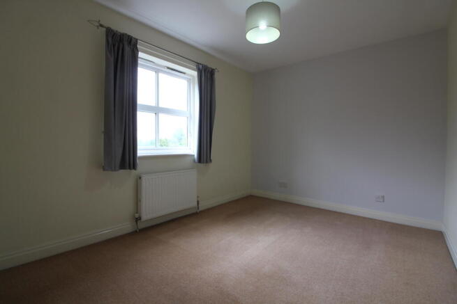 2 bed Semi-Detached to rent Image 4