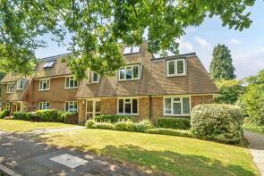 2, Highcroft, Wood Road, Hindhead GU26 6PW