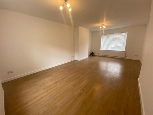 3 bed End of Terrace to rent Image 6