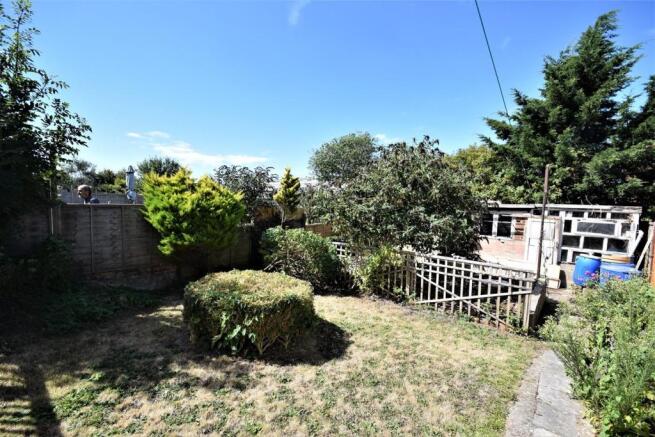 GARDEN REAR.JPG