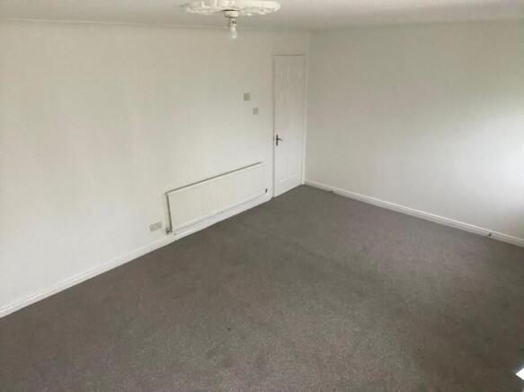 3 bed House to rent Image 7