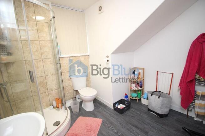 4 bed Terraced to rent Image 10