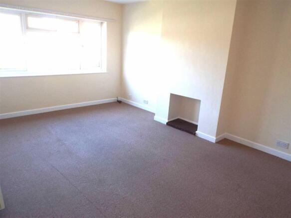 LOUNGE: