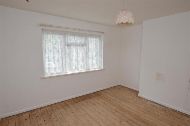 Bedroom 1.JPG