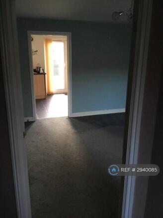 3 bed Semi-Detached to rent Image 10