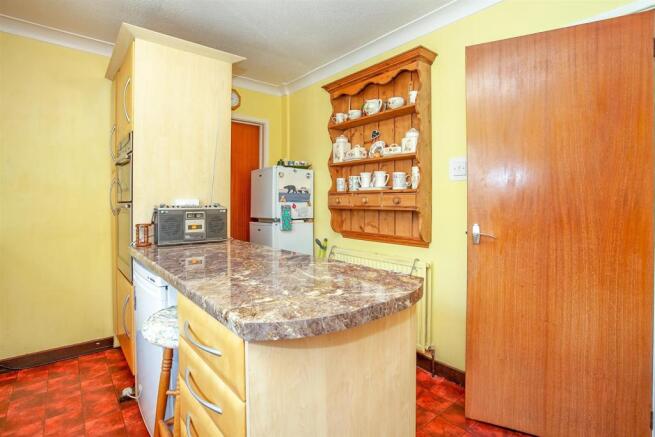 Kitchen 4.jpg