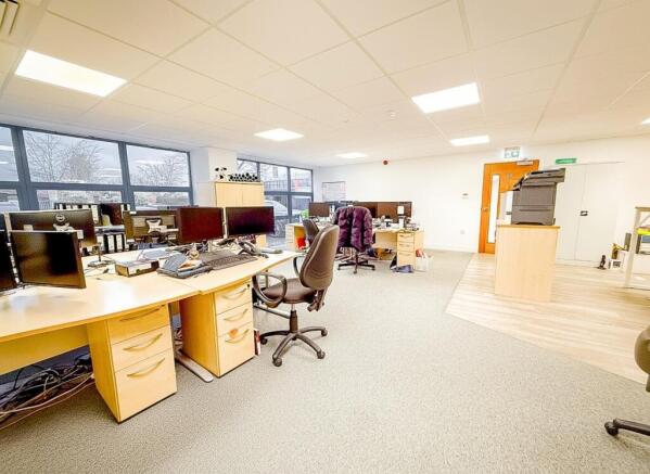 6-7 Crosshouse Centre - Office.jpg