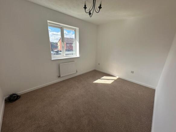 Weston Park Avenue, Burton-On-Trent, DE14 photo 4