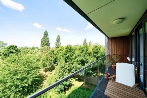 Dowding Drive, Eltham, London, SE9