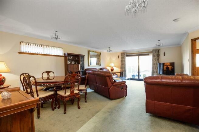 26 Greenacres Kingseat4.jpg